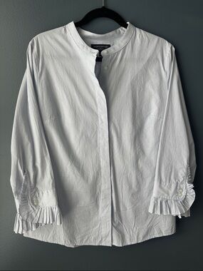 🤍💙 BANANA REPUBLIC tailored fit women’s button down shirt 12 blue white stripes